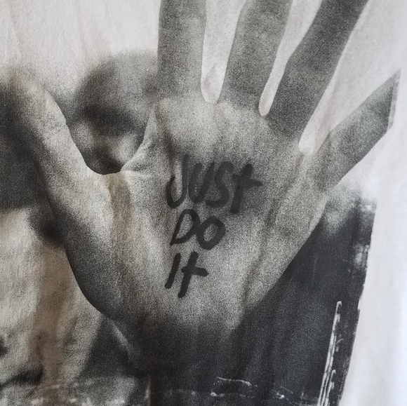 Nike sz M women's tee - Picture 3 of 4